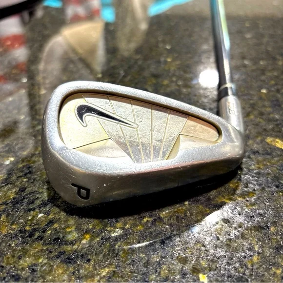 Nike NDS PW Fujikura NDS Regular Flex Graphite Pitching Wedge LH - Picture 1 of 9